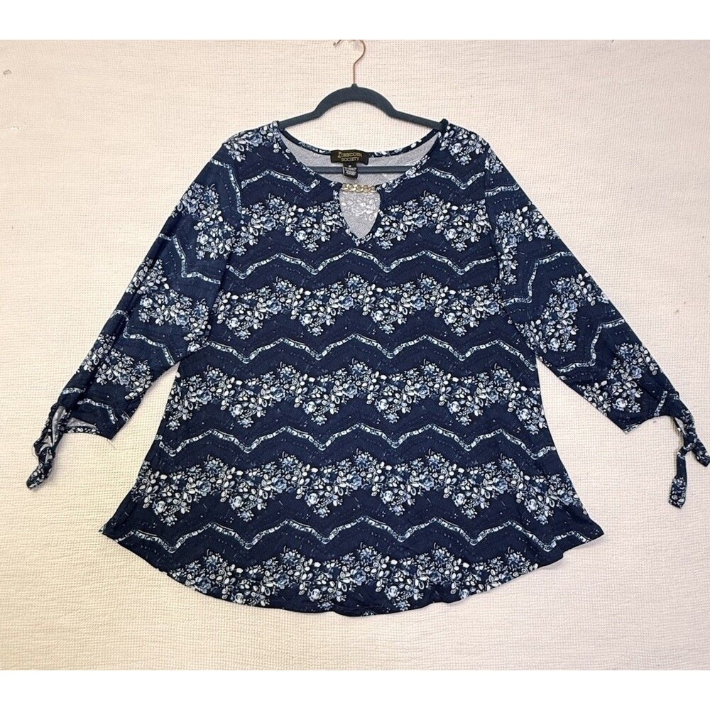 Forbidden Society Women’s 1X Navy Blue Floral Tunic Top Long Sleeve Keyhole